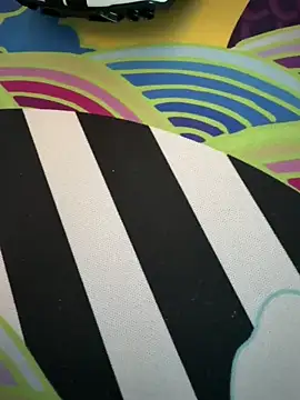 Snapshot of in_ur_dream chatting on October 29, 11:01 am in ur dream online show from October 29, 11:01 am