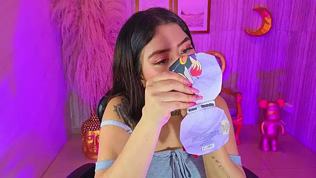 ivy lodge s online show from September 22, 8:11 pm