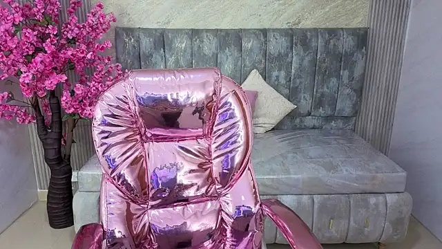 ivy lodge s online show from October 29, 3:36 pm