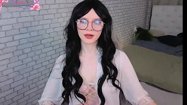 Snapshot of KiraMountrays chatting on October 14, 10:10 pm KiraMountrays online show from October 14, 10:10 pm