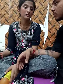 romantic couple1 online show from September 28, 3:12 am