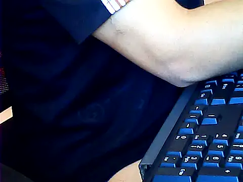 hotboydon2495 online show from October 21, 1:17 am