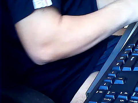 hotboydon2495 online show from October 28, 1:09 am