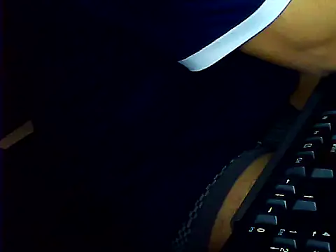 hotboydon2495 online show from October 31, 1:28 am