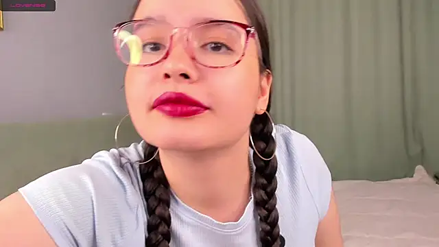 WildaBisom online show from October 2, 1:01 am