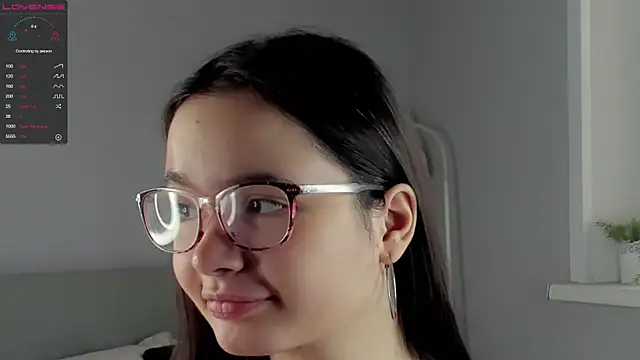 WildaBisom online show from October 17, 1:09 am