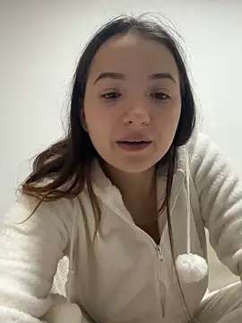 MissMay online show from October 3, 9:28 am