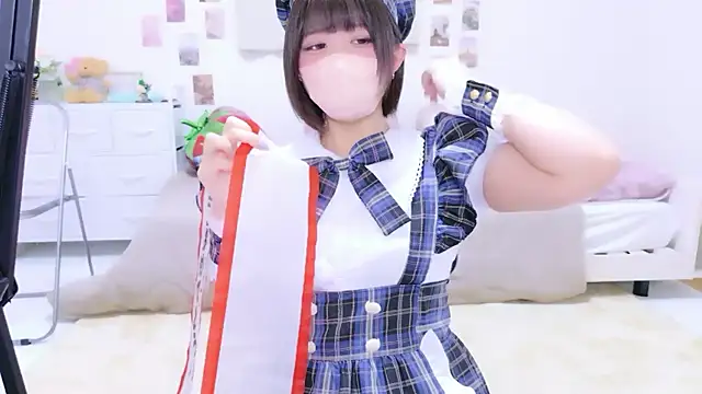 Hinata Sun online show from March 31, 2:17 pm