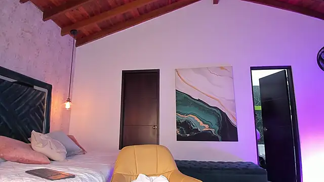 Sofi Moreno online show from September 30, 11:59 am