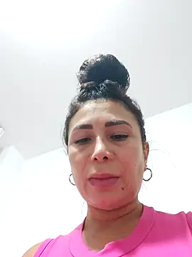 mia mancinii online show from October 28, 4:49 am