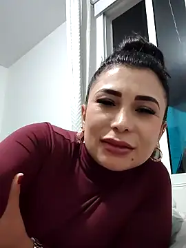 mia mancinii online show from May 18, 3:13 am