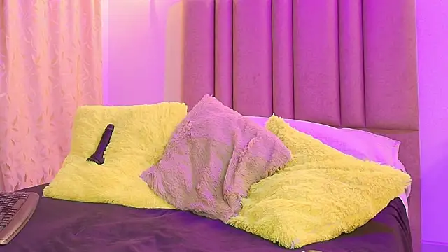 camilo nom online show from September 13, 4:23 am