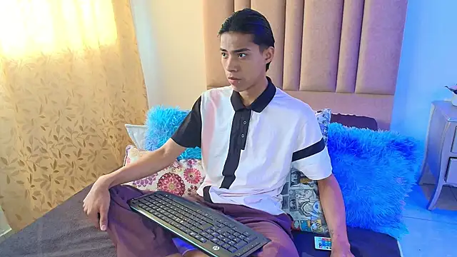 camilo nom online show from October 12, 12:59 pm