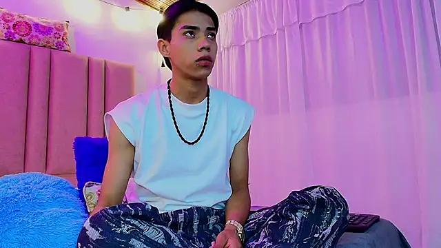 camilo nom online show from October 21, 5:41 am