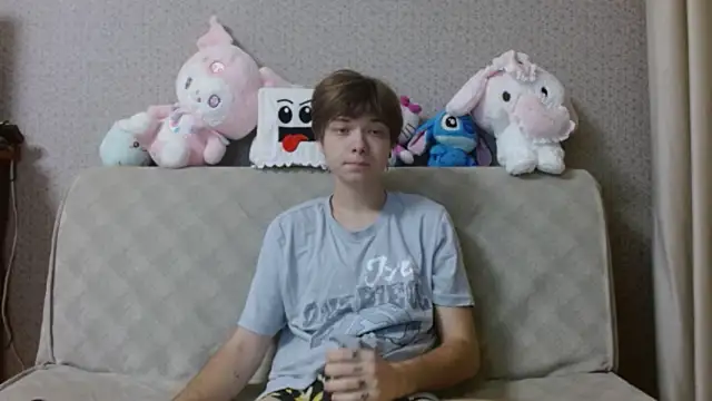 Snapshot of hilt_on_ chatting on October 13, 7:41 am hilt on  online show from October 13, 7:41 am