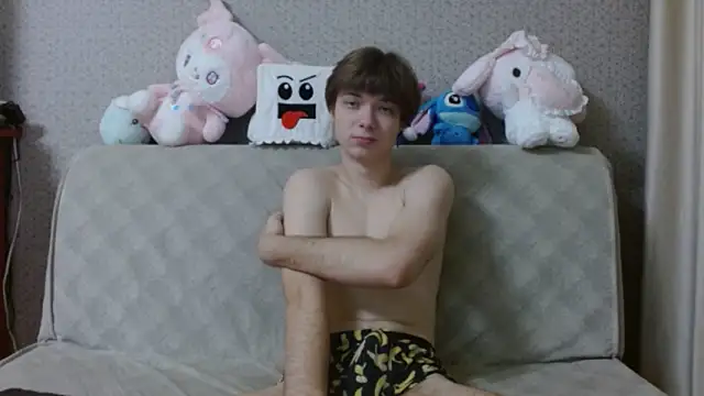 Snapshot of hilt_on_ chatting on October 14, 7:53 am hilt on  online show from October 14, 7:53 am