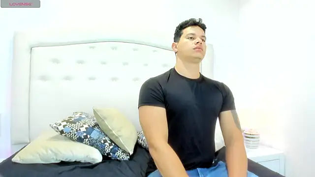 Snapshot of EclipseandFlame chatting on September 18, 2:19 pm EclipseandFlame online show from September 18, 2:19 pm