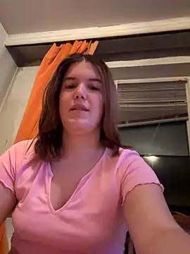 Snapshot of IssadoraaPink chatting on September 24, 7:06 pm IssadoraaPink online show from September 24, 7:06 pm