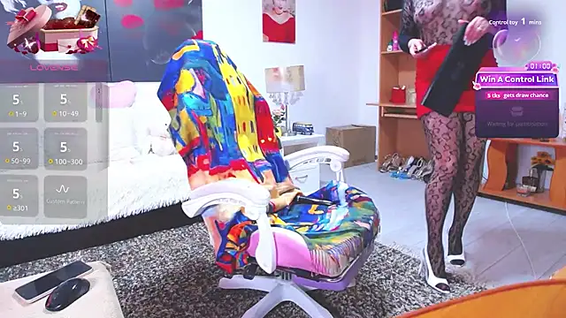 Snapshot of DelyaMonroe chatting on January 17, 9:58 am DelyaMonroe online show from January 17, 9:58 am