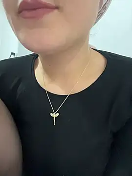 delibiri11 online show from March 6, 9:00 pm