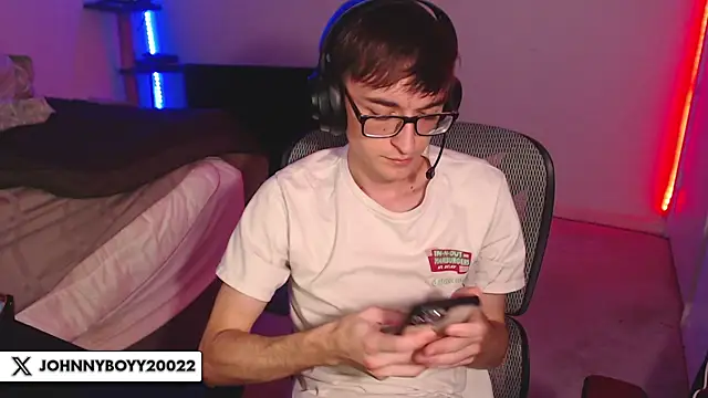 JohnnyBoyy1234 online show from September 10, 12:54 am
