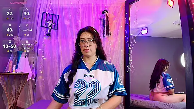 Shalyn Lux online show from October 21, 3:07 am