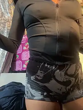 BrunetteBliss69 online show from May 8, 10:48 pm