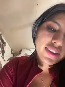 BrunetteBliss69 online show from May 15, 11:56 pm