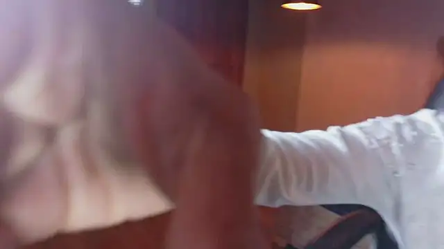 Snapshot of Kristall_06 chatting on November 8, 1:39 am Kristall 06 online show from November 8, 1:39 am