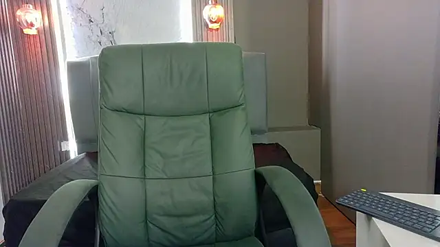 Snapshot of Kristall_06 chatting on November 9, 3:05 am Kristall 06 online show from November 9, 3:05 am