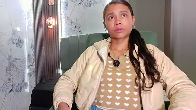 Snapshot of Kristall_06 chatting on November 16, 2:28 am Kristall 06 online show from November 16, 2:28 am