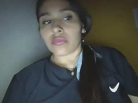 Snapshot of zairabreze chatting on April 9, 6:35 pm zairabreze online show from April 9, 6:35 pm