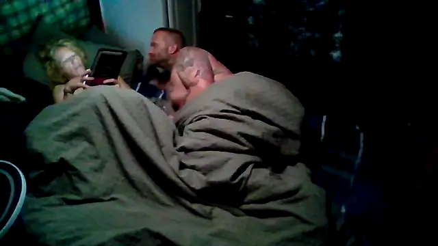 Snapshot of Cum515088 chatting on May 25, 10:27 pm Cum515088 online show from May 25, 10:27 pm