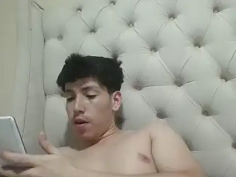 Snapshot of tublanquito18cm chatting on September 19, 8:05 am tublanquito18cm online show from September 19, 8:05 am