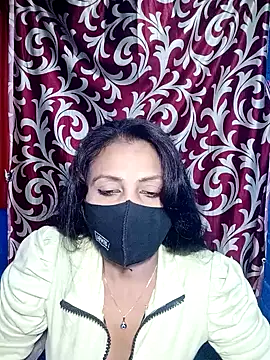 Snapshot of Sexy_Ruby04 chatting on October 31, 5:58 pm Sexy Ruby04 online show from October 31, 5:58 pm