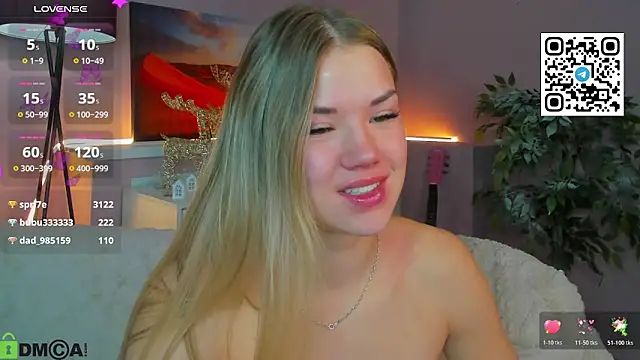 Snapshot of CherryLexi_ chatting on February 3, 6:40 am CherryLexi online show from February 3, 6:40 am