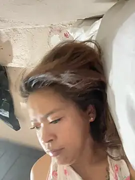 Snapshot of prettyslut69 chatting on March 5, 10:50 pm prettyslut69 online show from March 5, 10:50 pm