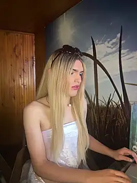 Snapshot of Samantha_loch chatting on June 5, 12:55 pm Samantha loch online show from June 5, 12:55 pm
