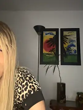 Snapshot of Samantha_loch chatting on June 17, 4:37 am Samantha loch online show from June 17, 4:37 am