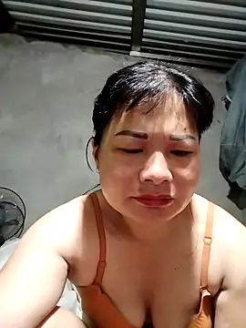 kute-00 online show from October 4, 9:35 pm