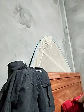 Snapshot of kute-00 chatting on January 16, 1:31 am kute-00 online show from January 16, 1:31 am