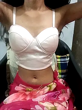 Daizy Shah online show from November 6, 3:02 pm