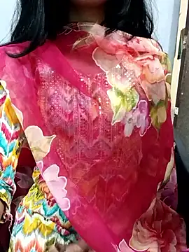 Daizy Shah online show from November 9, 5:11 pm