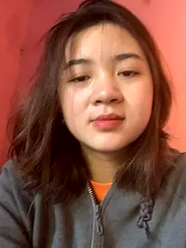 Snapshot of Lonnina chatting on October 5, 9:40 am Lonnina online show from October 5, 9:40 am