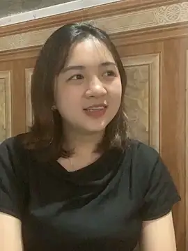 Snapshot of Lonnina chatting on October 6, 9:18 am Lonnina online show from October 6, 9:18 am