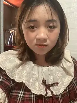 Snapshot of Lonnina chatting on October 16, 5:30 am Lonnina online show from October 16, 5:30 am