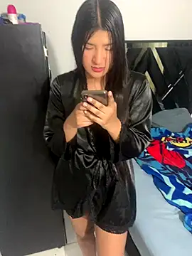 Snapshot of zoeandangel chatting on October 3, 7:05 am zoeandangel online show from October 3, 7:05 am