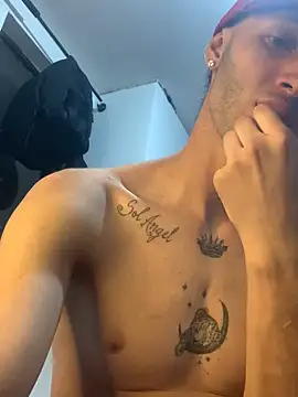 Snapshot of zoeandangel chatting on October 29, 3:42 am zoeandangel online show from October 29, 3:42 am