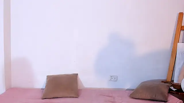 Lia Rousse0 online show from October 1, 7:09 pm