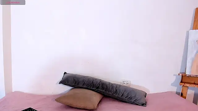 Lia Rousse0 online show from October 8, 7:11 pm